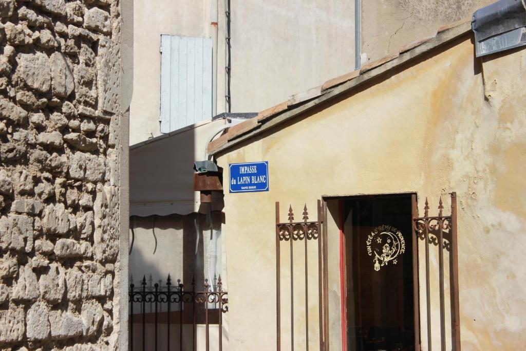 Mas De Valrugues Holifrance Aparthotel Saint-Rémy-de-Provence Exterior foto