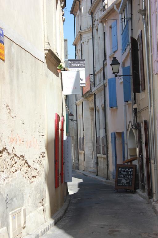 Mas De Valrugues Holifrance Aparthotel Saint-Rémy-de-Provence Exterior foto